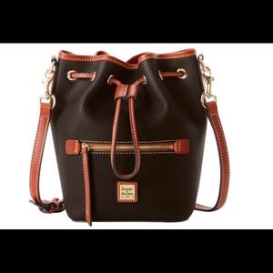 Dooney and Bourke pebble grain small drawstring crossbody nwt
